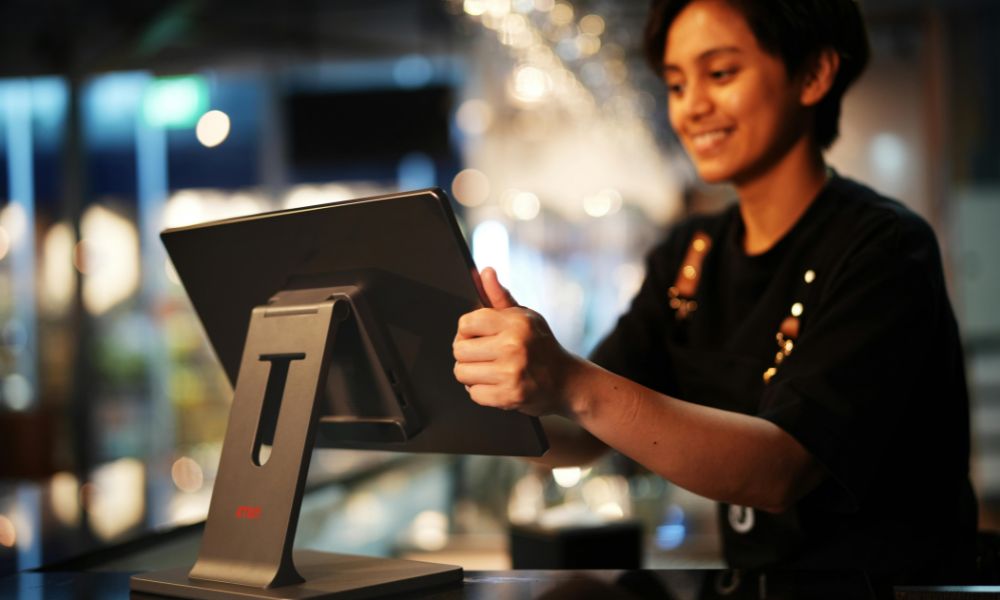 How to Choose the Right Touchscreen POS Monitor